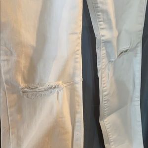 Old Navy Jeans - White jeans Old Navy Jeans - White jeans